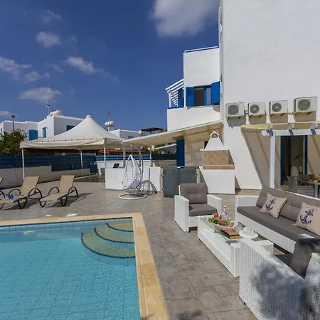 Villa Nicol 16 & 17